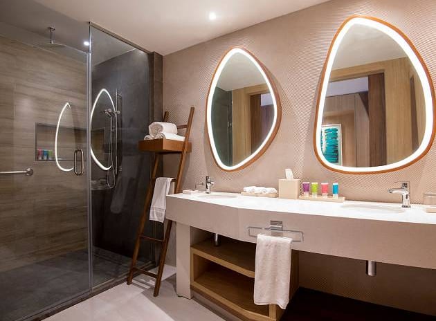 HYATT ZIVA CAP CANA - BATHROOM